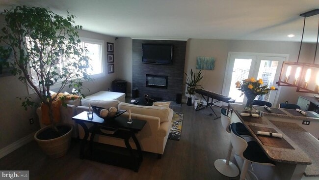 Building Photo - 2710 Rose Valley Dr