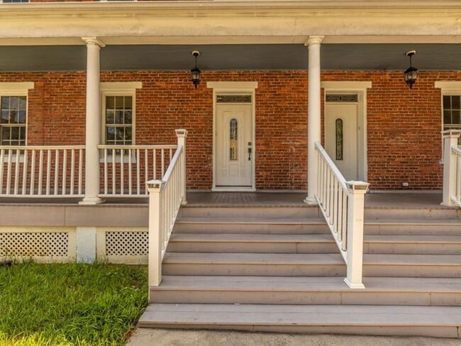 Building Photo - Open House 24th 10:30 to 11:30 AM