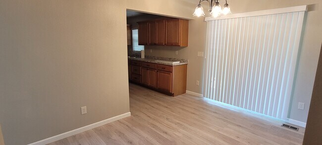 Building Photo - 403 28th Ave Ct