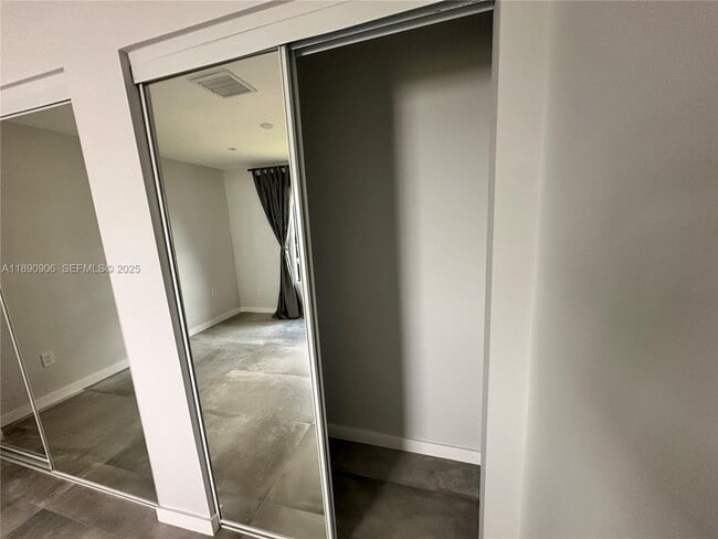 Building Photo - 1436 SW 76th Ct