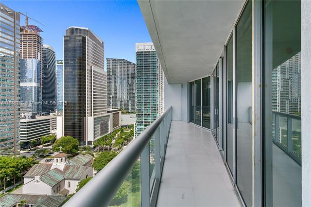 Building Photo - 495 Brickell Ave