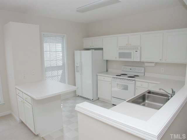Building Photo - 7030 Mead Ln