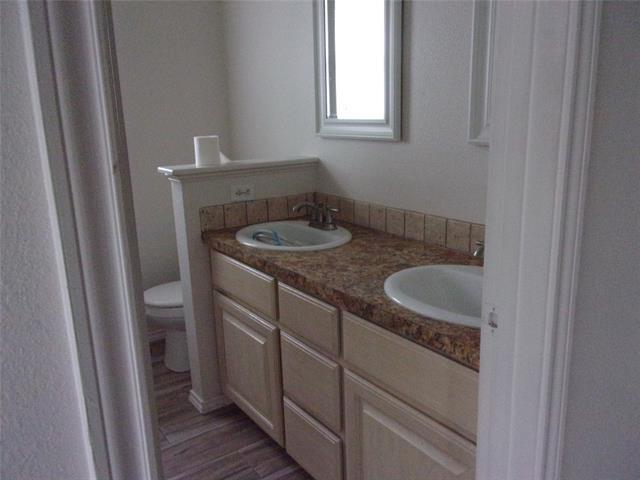 Building Photo - 1511 Spanish Oak Dr