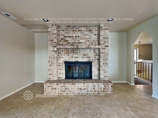 Building Photo - 926 S Magnolia Ln