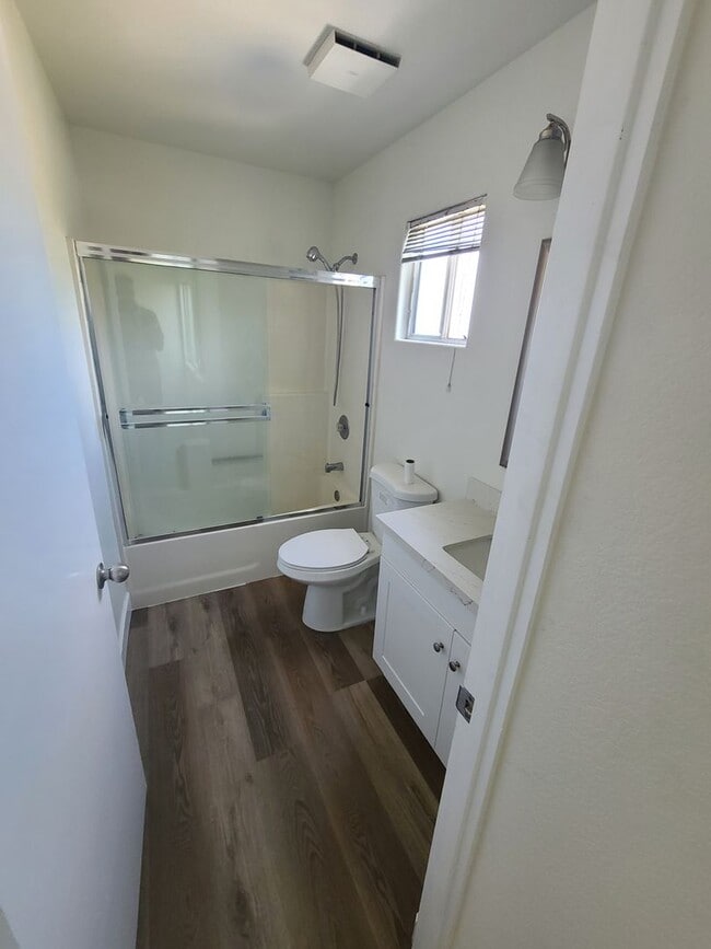 Building Photo - 2 Bed/2.5 Bath plus Large Bonus Room - For...