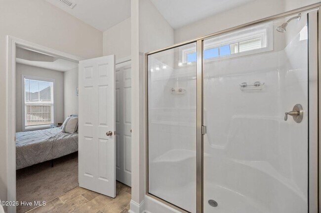 Building Photo - 3 Bed 2 Bath Unfurnished Single Family Home