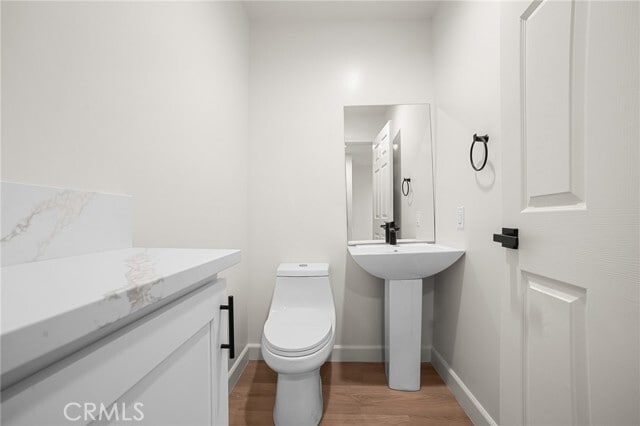 Building Photo - 900 S Hert St