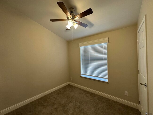 Building Photo - 13432 E 53rd St