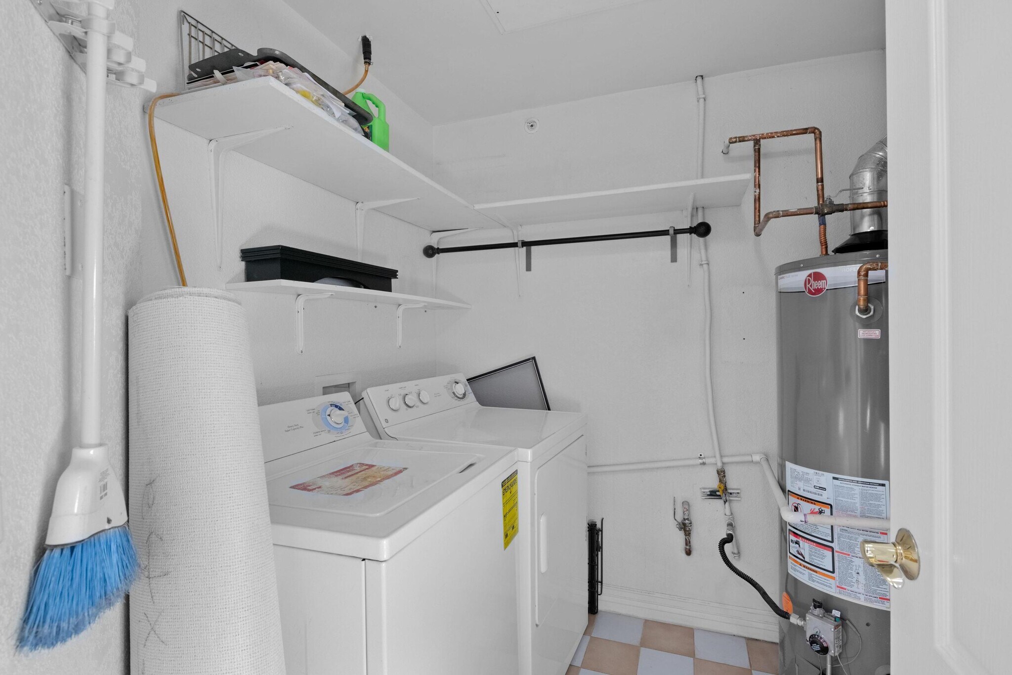 Building Photo - 111 S Monroe St