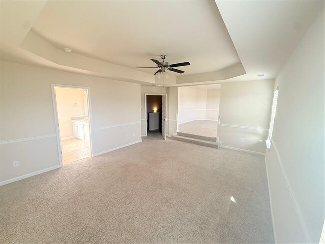 Building Photo - 1013 Autumn Dr