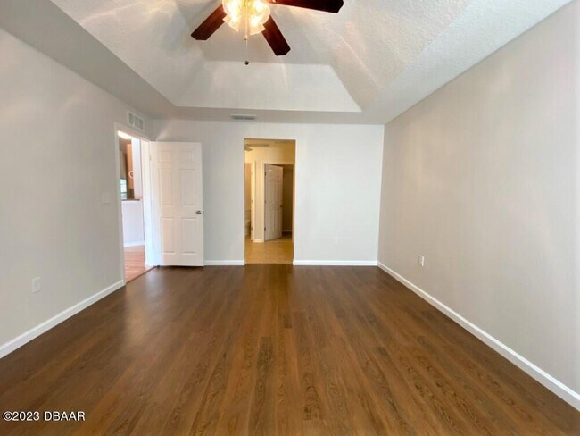 Building Photo - 5345 Peach Blossom Blvd