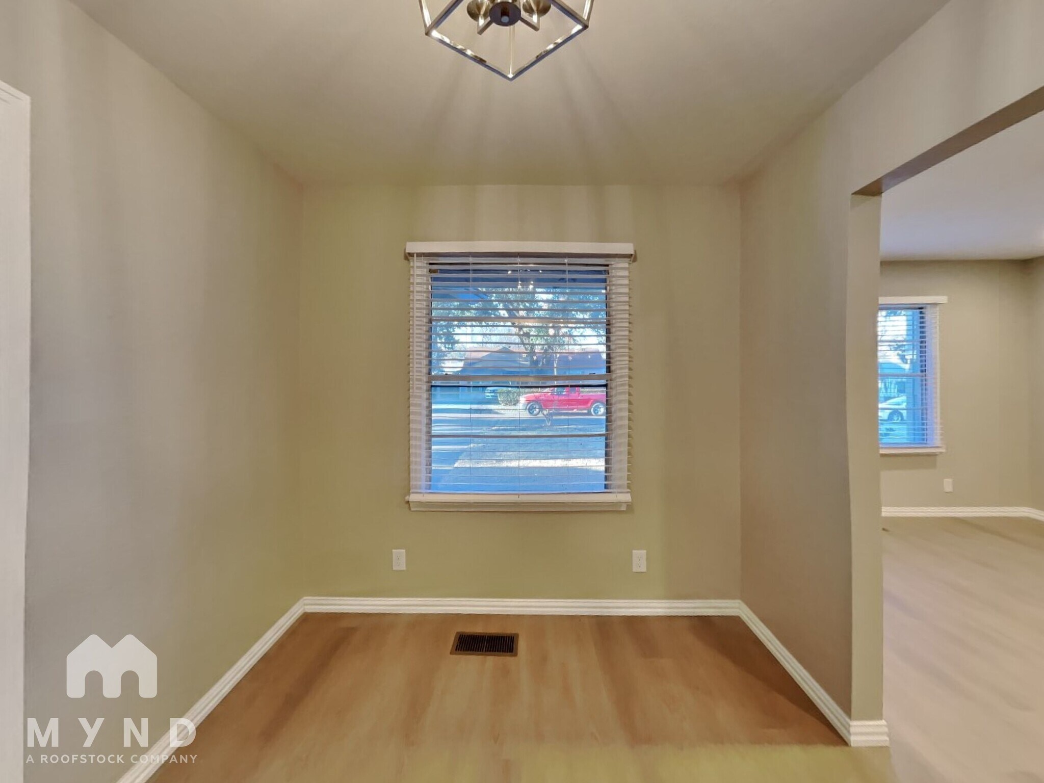 Building Photo - 2728 Rolinda Dr