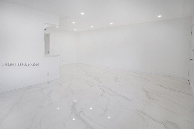 Building Photo - 13250 SW 7th Ct