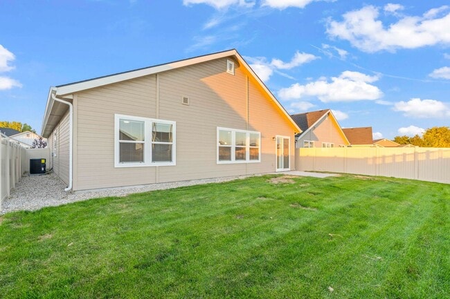 Building Photo - SINGLE LEVEL LIVING: 4 Bedroom, 2 Bath Nampa Home w/Upstairs Bonus Room