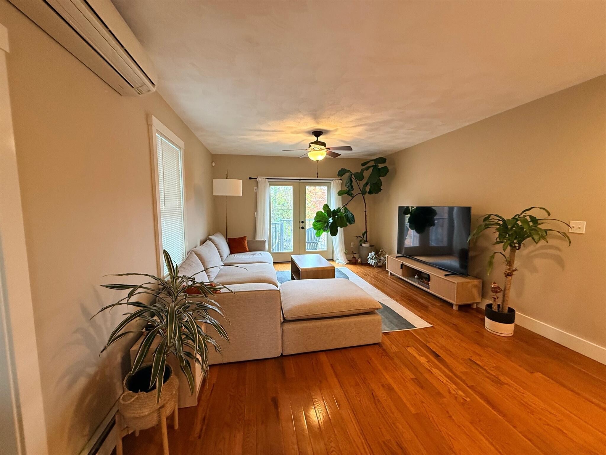 Building Photo - 119 Central St