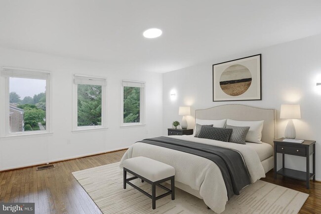 Building Photo - 6929 Mclean Park Manor Ct