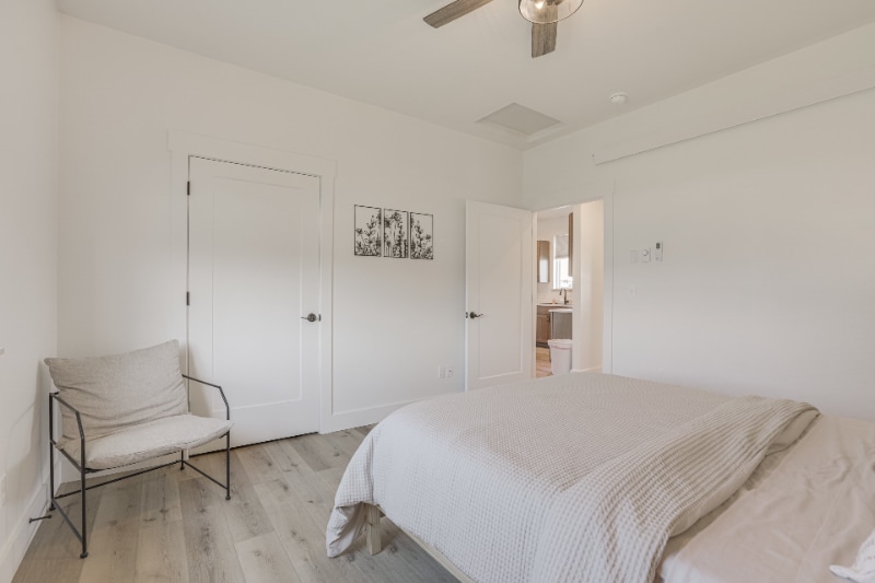 Building Photo - 1403 Windsor Dr