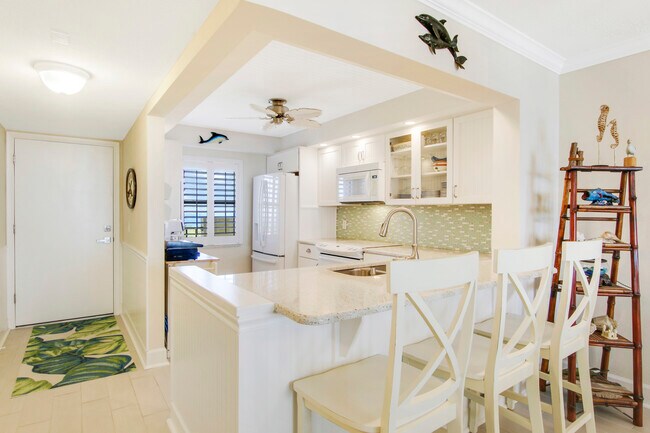 Building Photo - 7380 S Ocean Dr