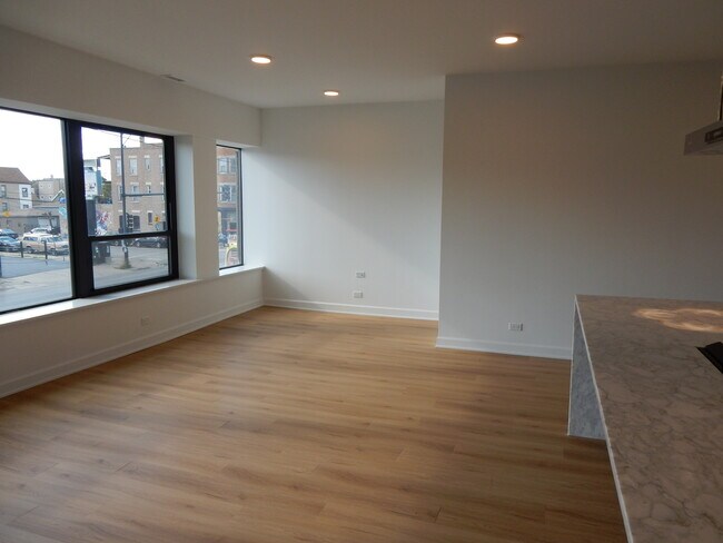 Building Photo - 2109 S Ashland Ave