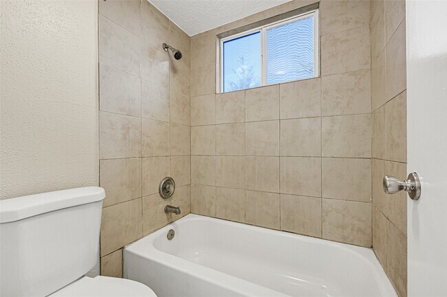 Building Photo - 5538 Fairview Forest Dr