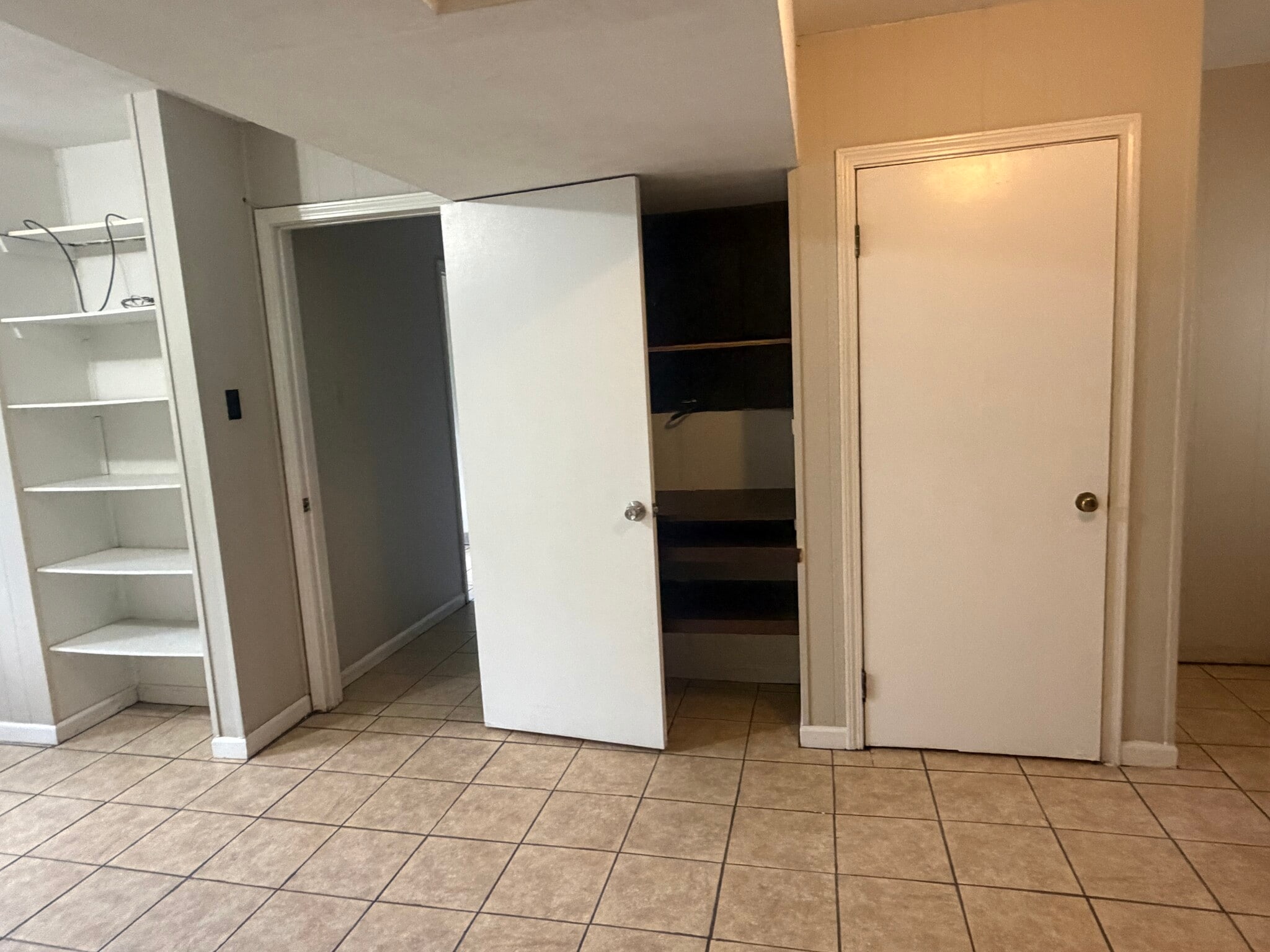 Building Photo - 3056 Dale Hollow Dr