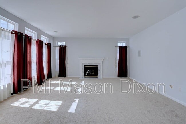 Building Photo - 7232 Lyndsey Way