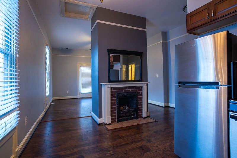 Primary Photo - 789 Lake Ave NE