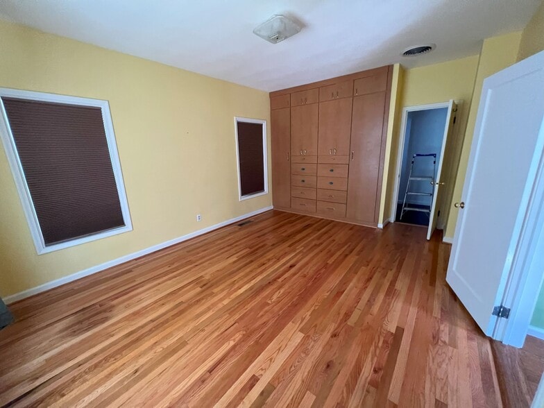 Building Photo - 76 K St