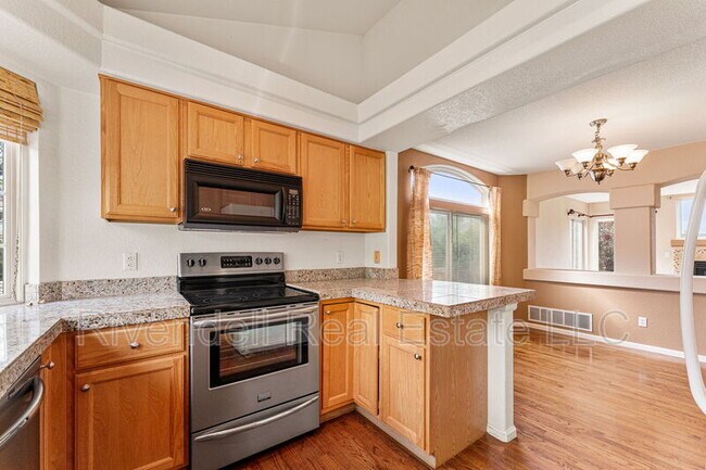 Building Photo - 1547 Spring Water Way