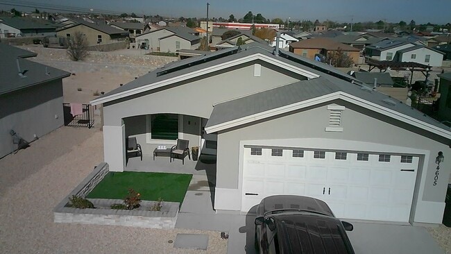 Building Photo - Mescal Bean