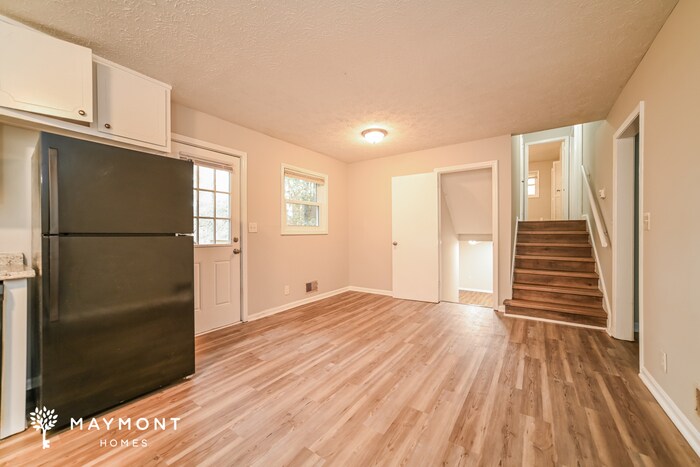 Building Photo - 2948 Medina Dr