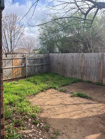 Building Photo - 305 Casie Ct