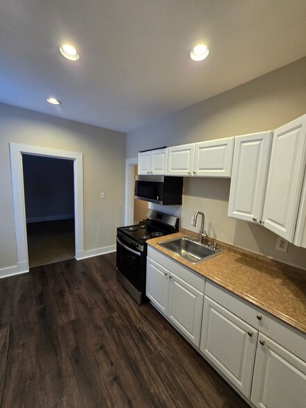 Building Photo - 405 Butler St