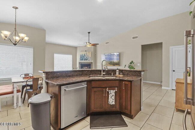 Building Photo - 6457 Harapon St