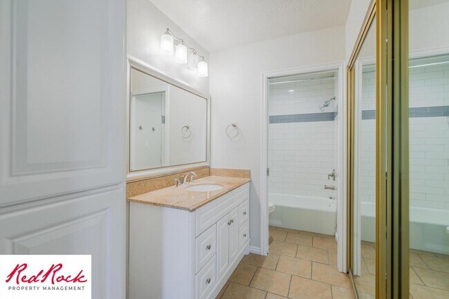 Building Photo - Newly Remodeled 3 Bedroom Townhome. Small ...