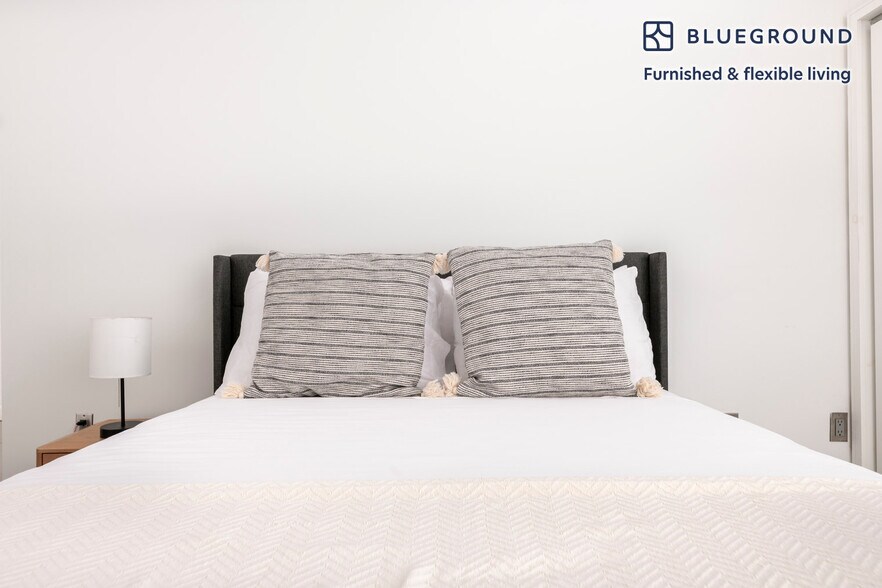 Building Photo - 23 Sidney St