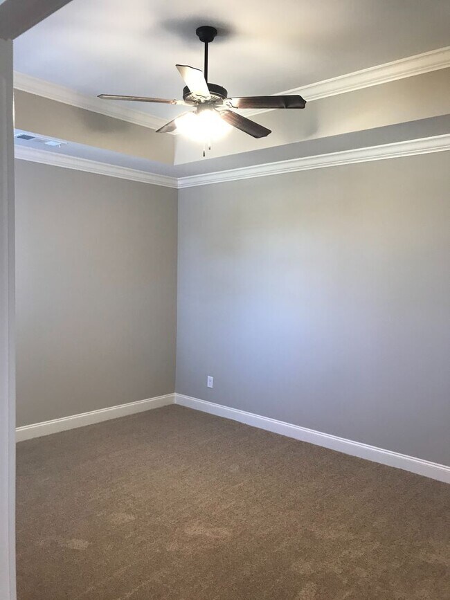 Building Photo - The Townhomes of Runningvine