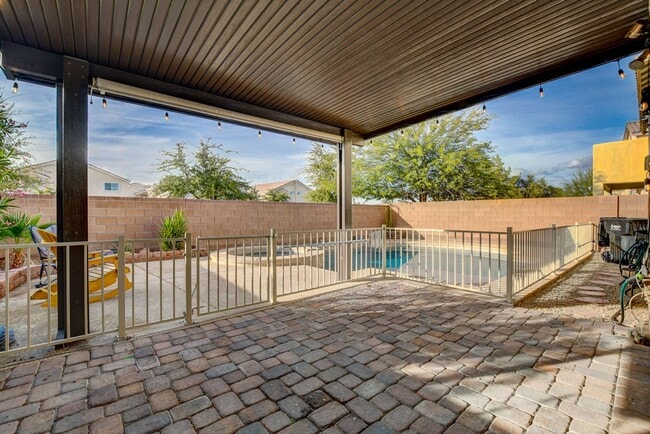 Building Photo - Pool Home with Downstairs Primary Bedroom!