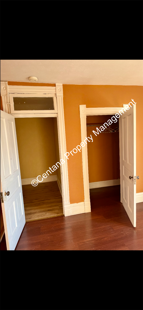 Building Photo - 601 W Mercury St