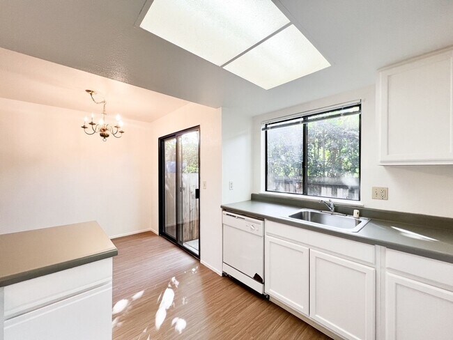 Building Photo - 2460 Old Sonoma Rd