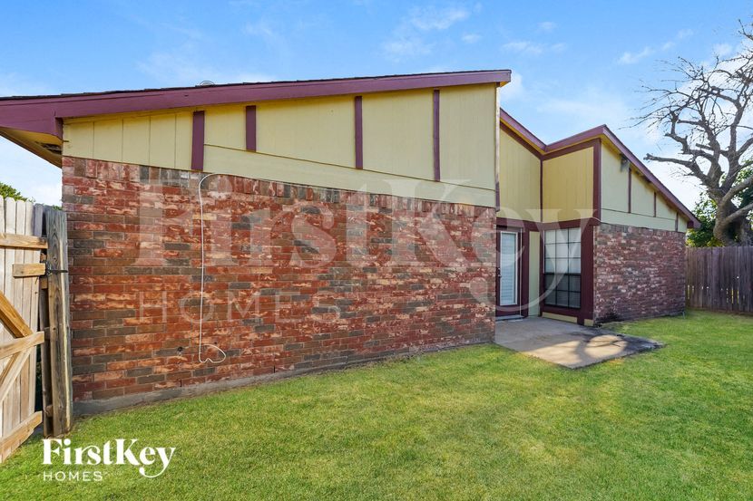 Building Photo - 415 Justice Dr