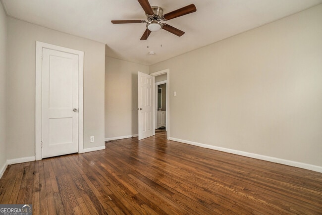 Building Photo - 973 Lawton St SW