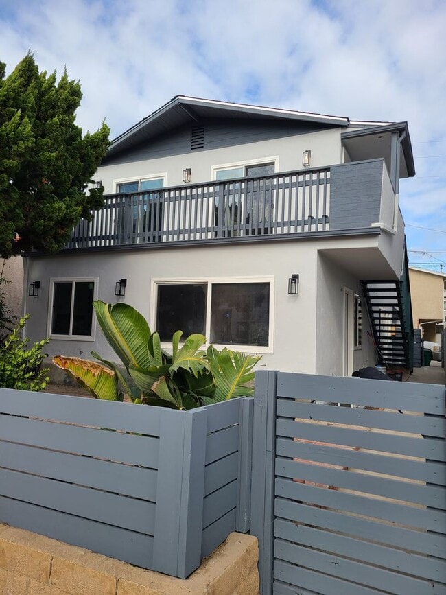 Building Photo - Newly remodeled and fully "furnished" 1 bed 1 bath in Mission Beach. 9 months rental or month to ...