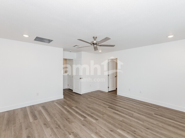 Building Photo - 9514 Aldersyde Dr