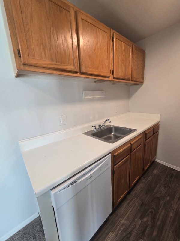 Building Photo - 1209 Nelson St