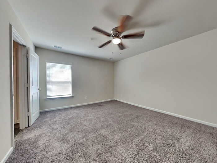 Building Photo - 114 Boat Clb Ln