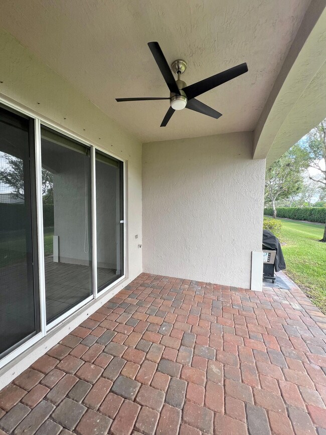 Building Photo - 44 Lancaster Rd