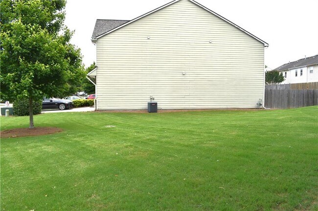 Building Photo - 6080 Apple Rose Dr