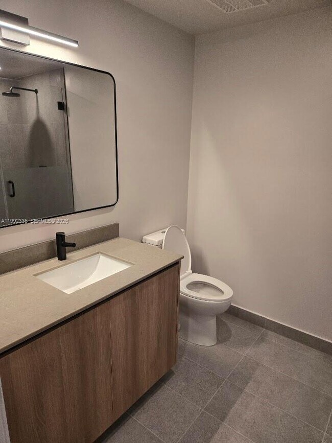 Building Photo - 121 NE 5th St