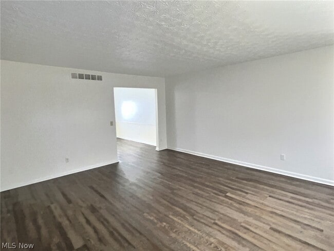 Building Photo - 2566 Graham Rd